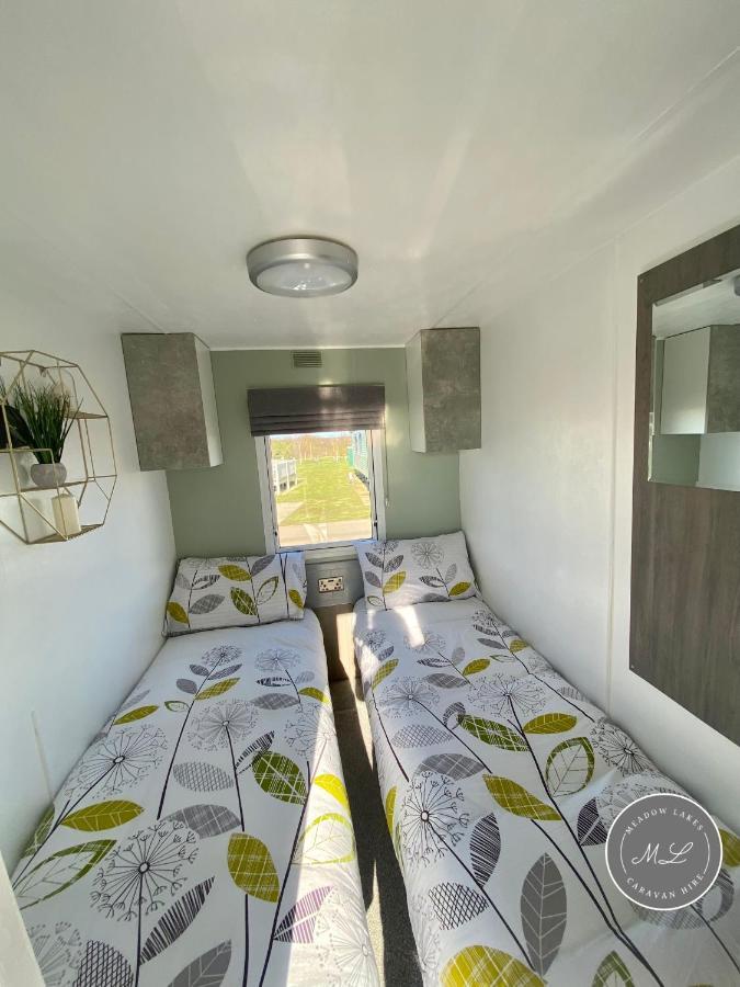 Meadow Lakes 22 - Golden Palm, Pet Friendly, Wifi, Bed Linen - Meadow Lakes Caravan & Lodge Hire Skegness Exteriör bild