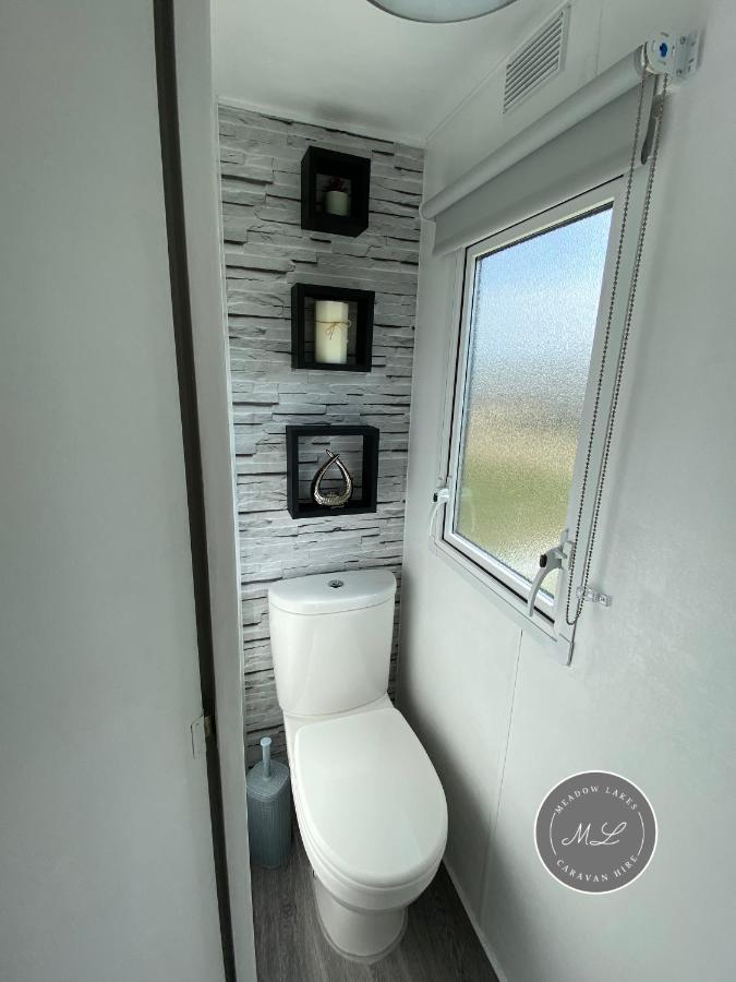 Meadow Lakes 22 - Golden Palm, Pet Friendly, Wifi, Bed Linen - Meadow Lakes Caravan & Lodge Hire Skegness Exteriör bild